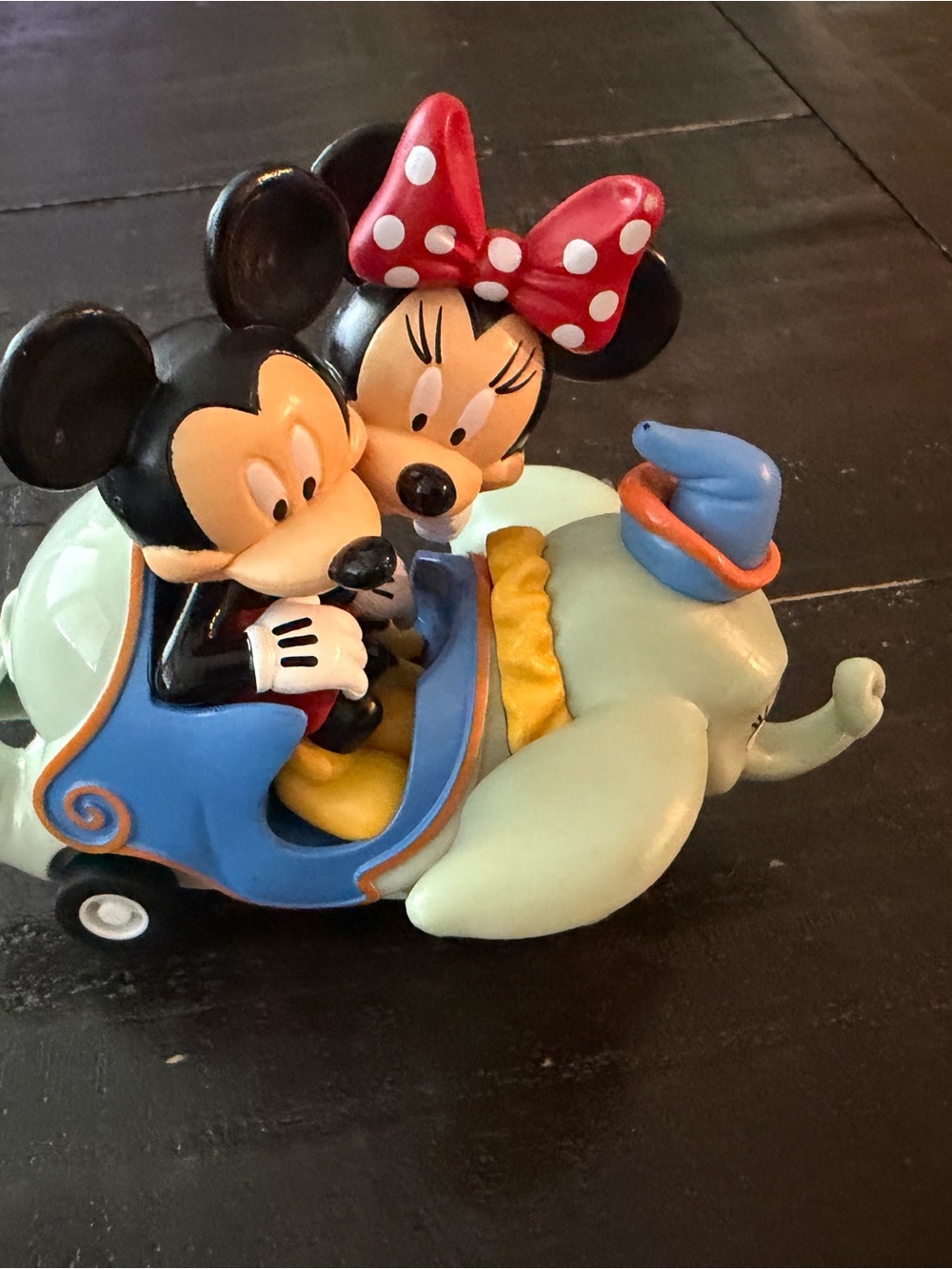 Disney Mickey & Minnie Dumbo Ride Toy - Red Bow, Light Green Dumbo